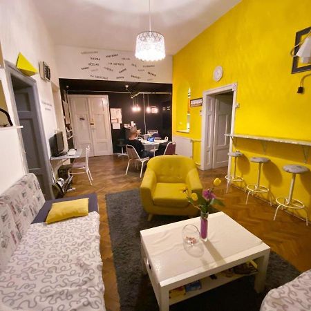 Get Inn Skopje Hostel Εξωτερικό φωτογραφία