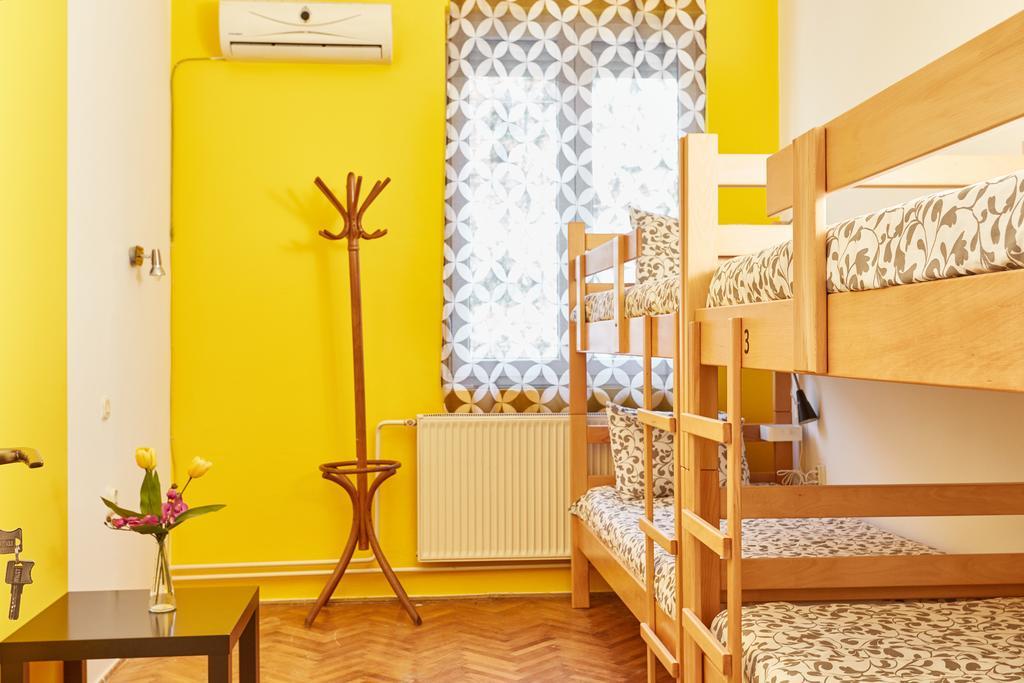 Get Inn Skopje Hostel Εξωτερικό φωτογραφία