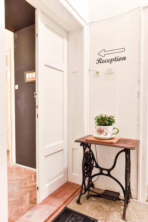 Get Inn Skopje Hostel Εξωτερικό φωτογραφία