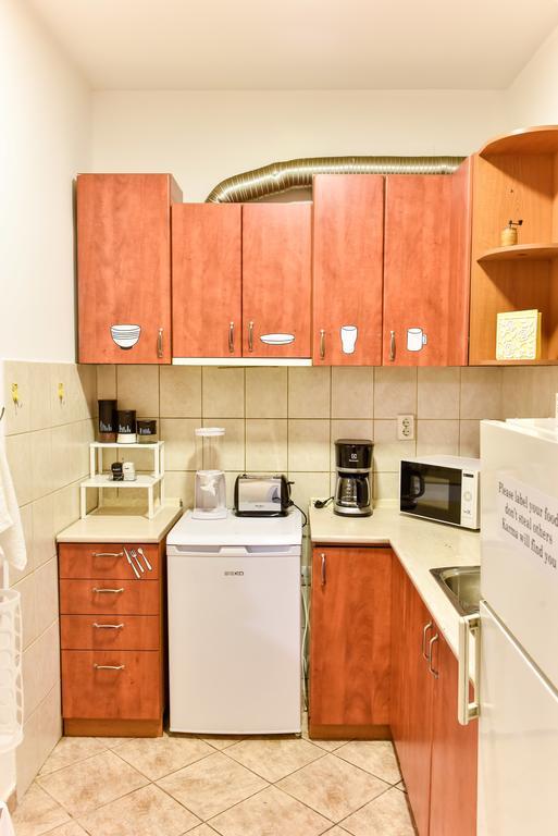 Get Inn Skopje Hostel Εξωτερικό φωτογραφία