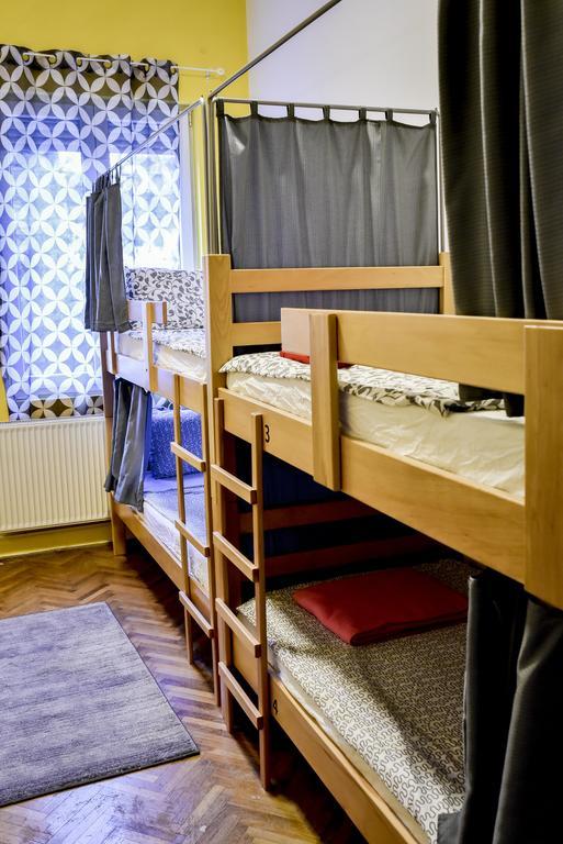 Get Inn Skopje Hostel Εξωτερικό φωτογραφία